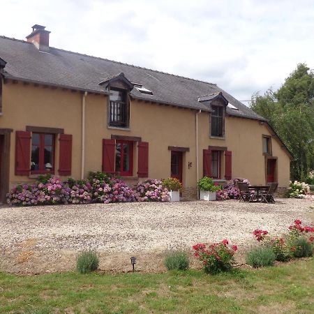 Chambres D'Hotes Domaine Du Bois-Basset Сент-Онан-ла-Шапель Экстерьер фото