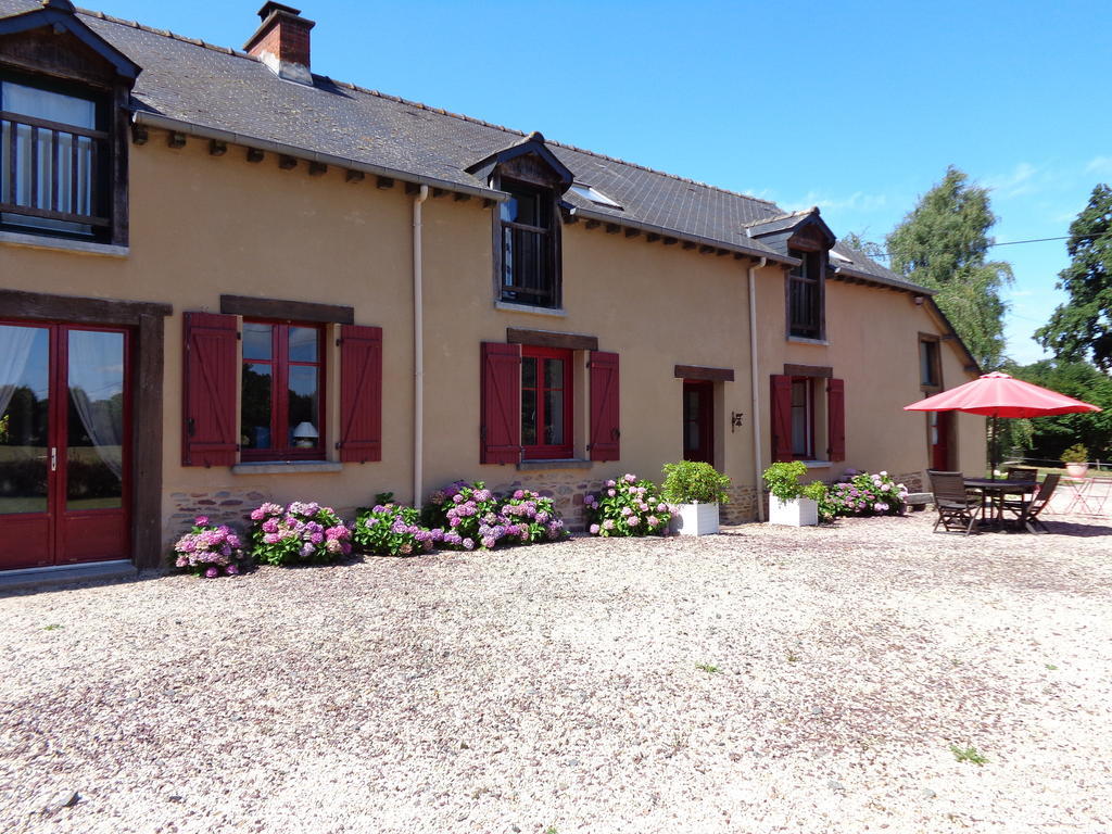 Chambres D'Hotes Domaine Du Bois-Basset Сент-Онан-ла-Шапель Экстерьер фото